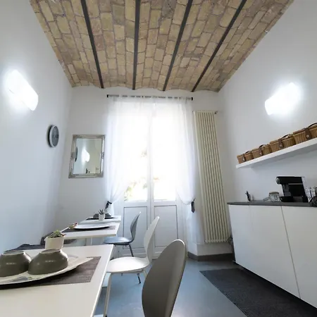 Urbe Colosseo Couette-café 2*